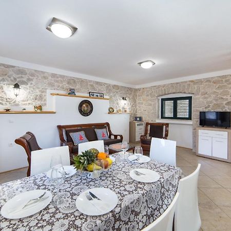 Ana Apartments Блаце Екстериор снимка