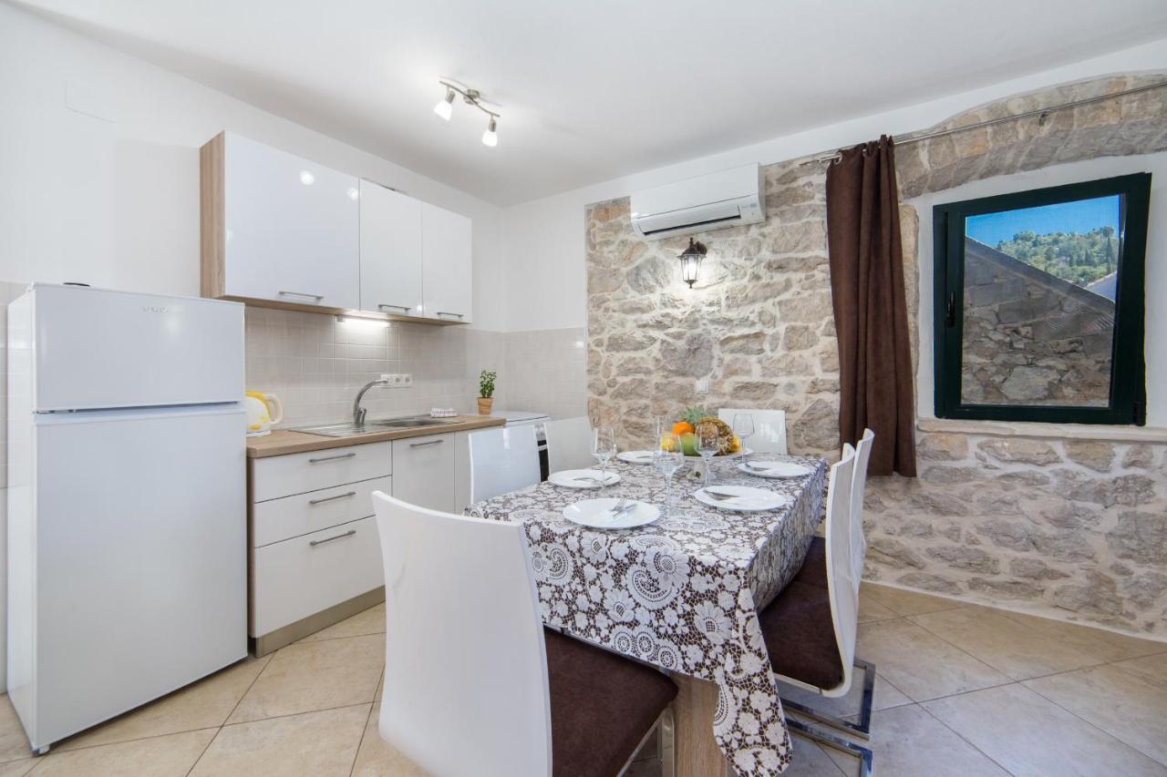 Ana Apartments Блаце Екстериор снимка