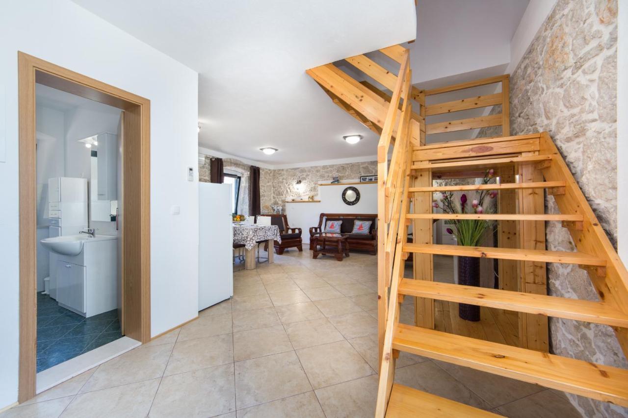 Ana Apartments Блаце Екстериор снимка