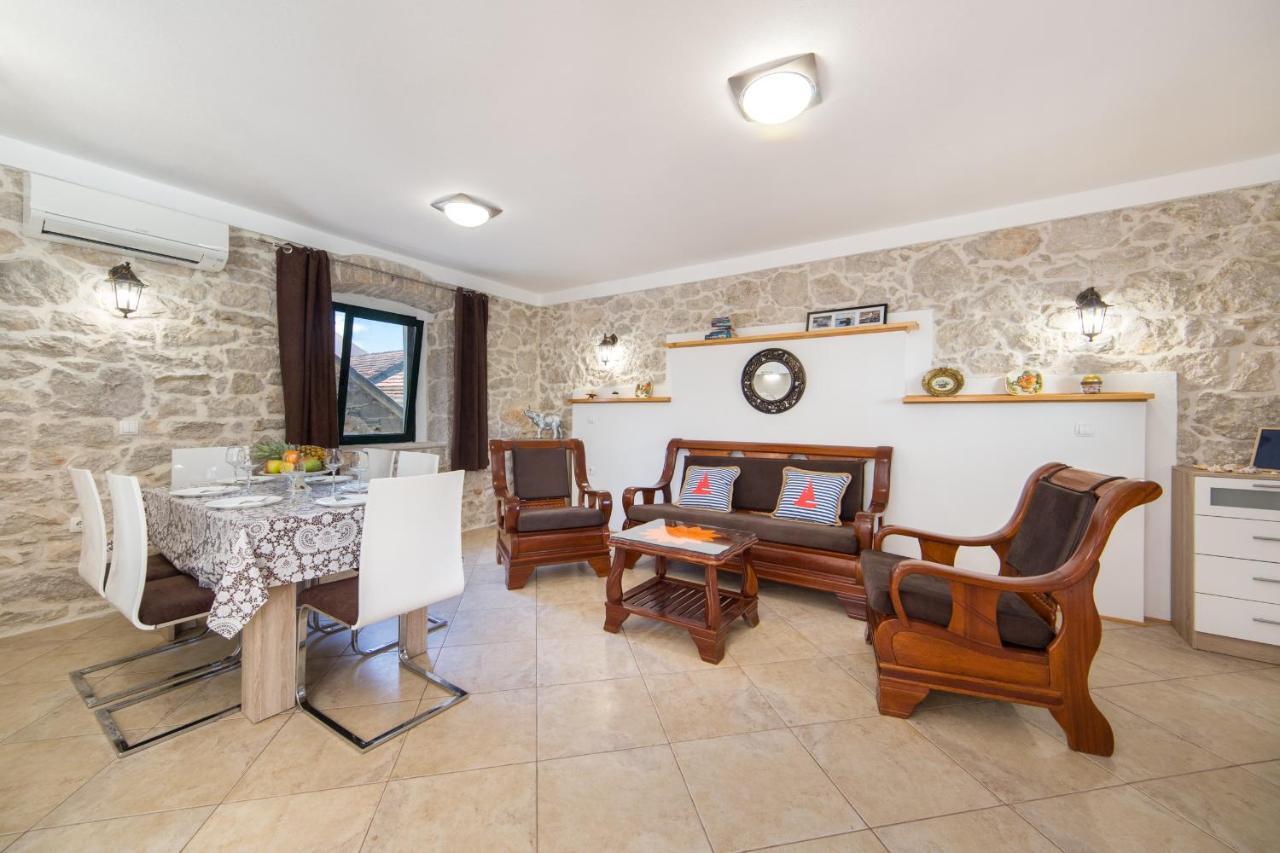 Ana Apartments Блаце Екстериор снимка